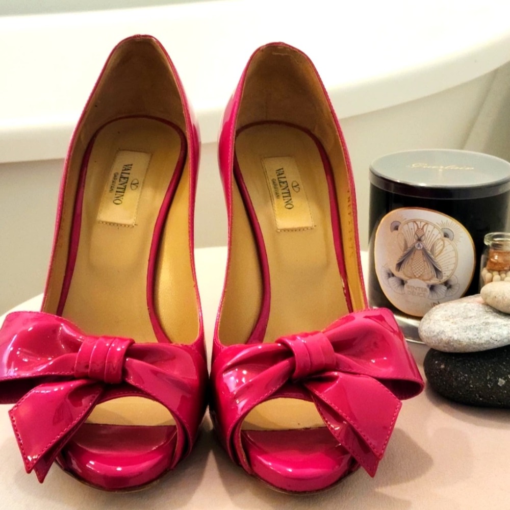 Valentino Garavani Pink Patent Heels Pumps